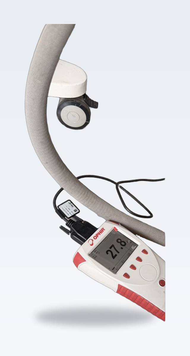 LightSheer DESIRE 09-handpiece-meter